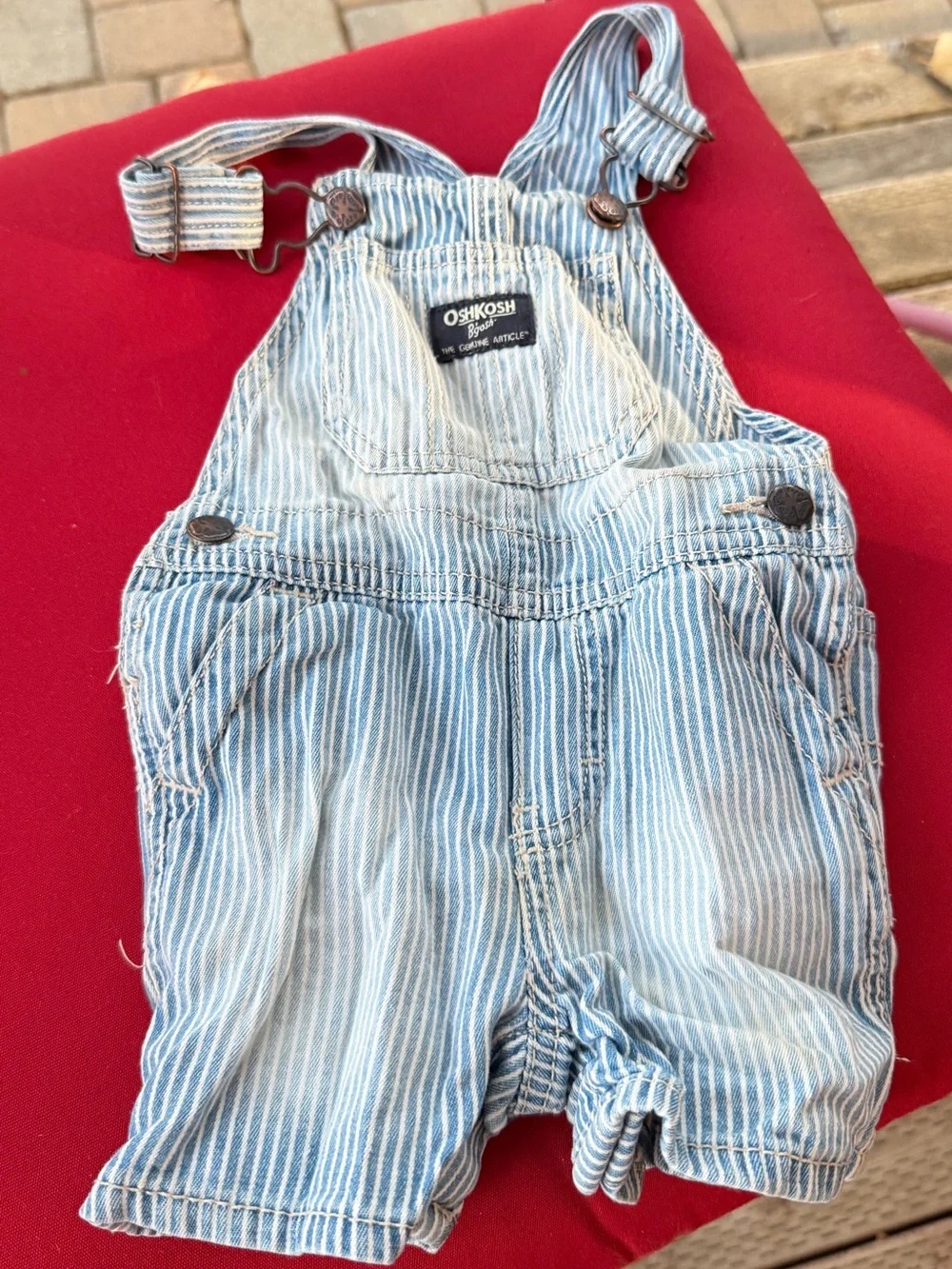 OshKosh B’gosh Baby Railroad Stripe Vestbak Shortalls Overalls 12M Blue White